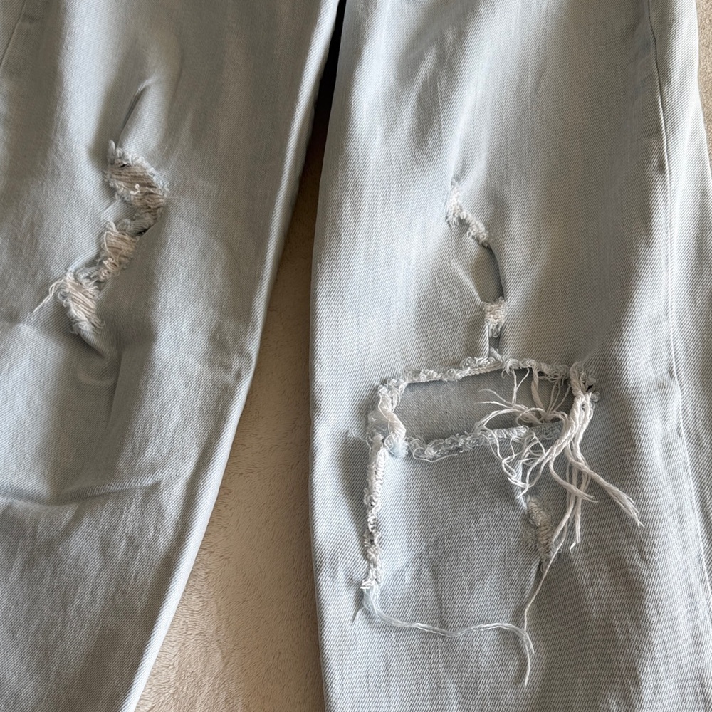 Old Navy OG loose Light Indigo Jeans / 4 - Picture 4 of 7
